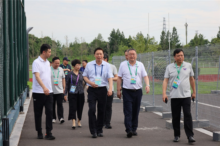 中国奥委会副主席杨树安一行调研浙江师范大学