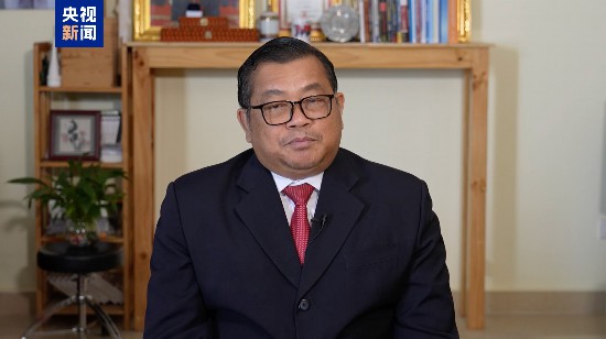 △柬埔寨新闻部国务秘书谢占波立波