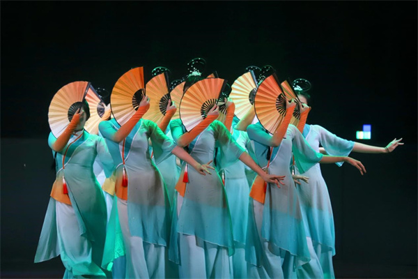 【特色社团在校园】舞动青春 绽放生命之美