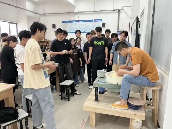 攀树、舞狮、做奶茶……“浙”些大学宝藏课程，太有意思了！